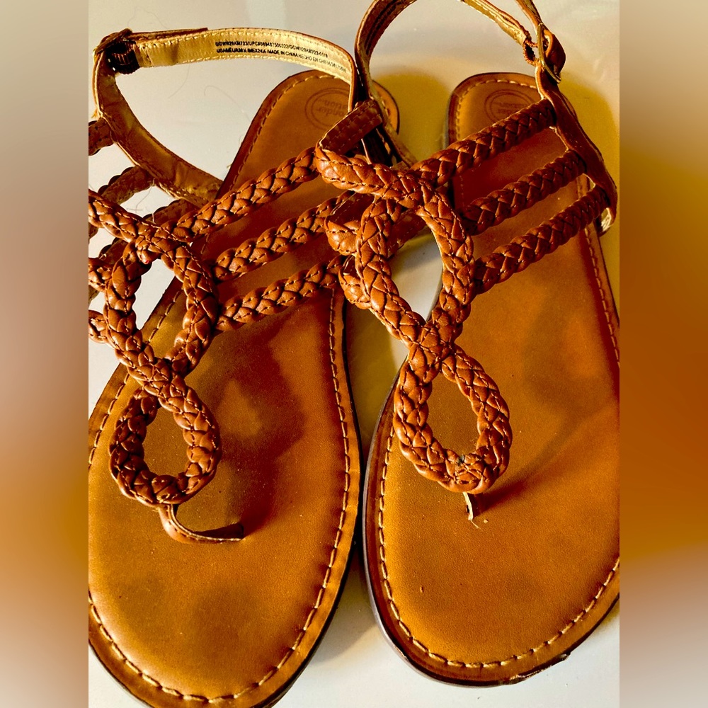 Women’s sandals.